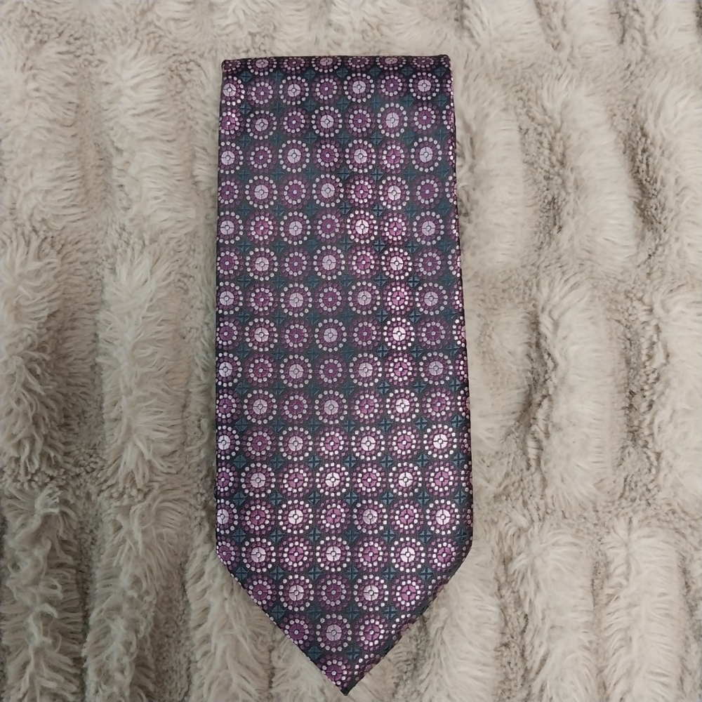 Stafford Essentials Tie Black with Purple Geo Print